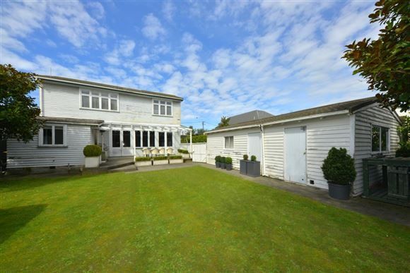  at 15 Holmwood Road, Merivale, Christchurch City, Canterbury
