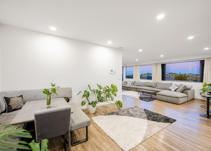  at 12 Shelby Place, Long Bay, Auckland