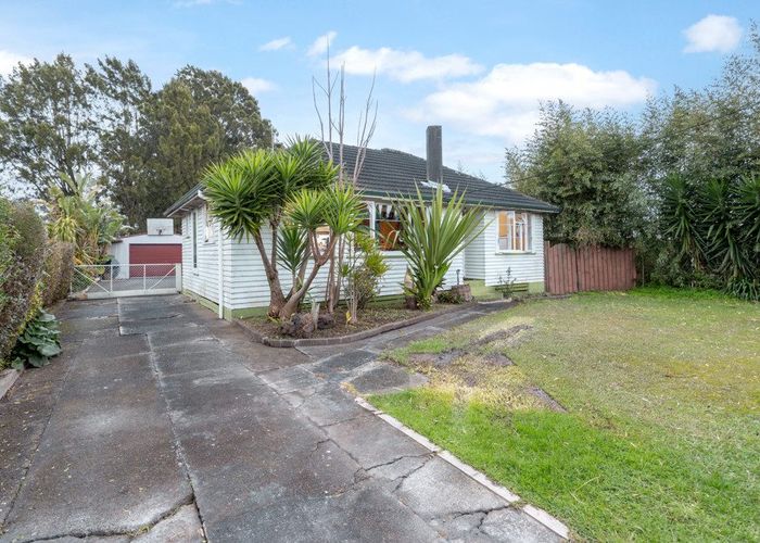 at 112 Swanson Road, Henderson, Auckland