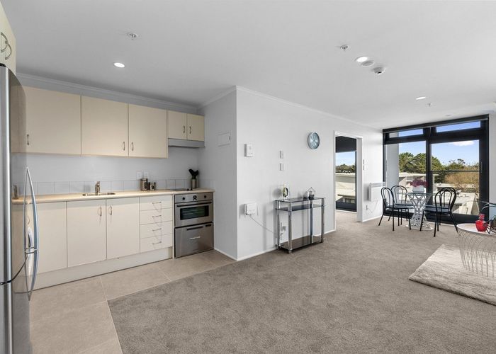  at 1E/30 Westward Ho, Glen Eden, Waitakere City, Auckland