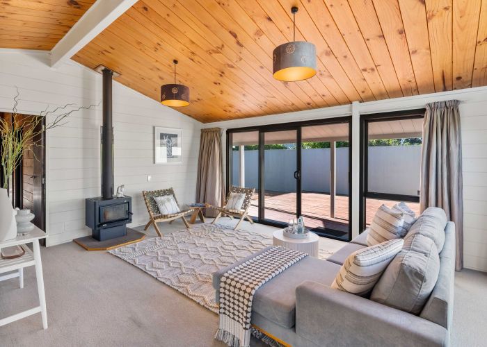  at 10 Jane Street, Waikanae Beach, Kapiti Coast, Wellington