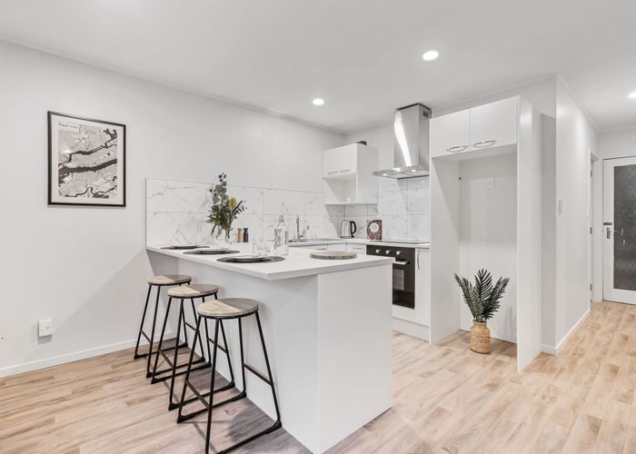  at 2/31 Bowater Place, Manurewa, Manukau City, Auckland