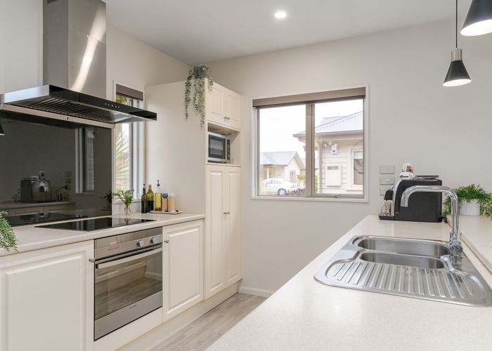  at 16 Streamside Court, Woolston, Christchurch