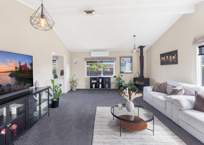  at 21 Reeves Street, Waikanae Beach, Waikanae