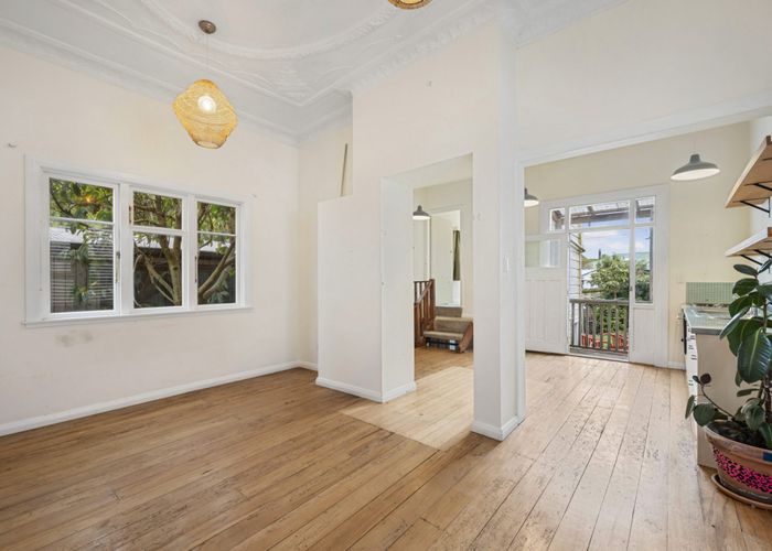  at 10 Salisbury Terrace, Mount Cook, Wellington