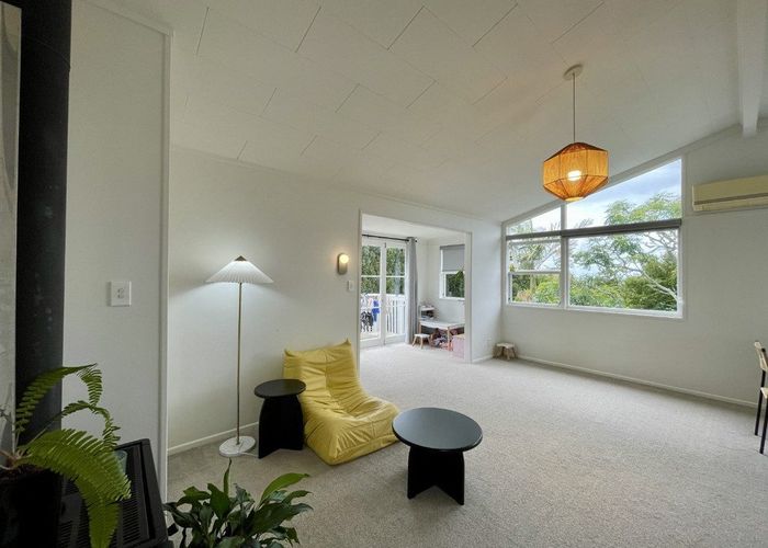  at 156 Carlisle Road, Northcross, North Shore City, Auckland