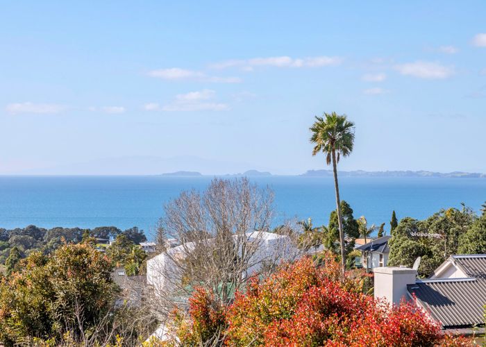  at 6/5 Braemar Road, Castor Bay, Auckland