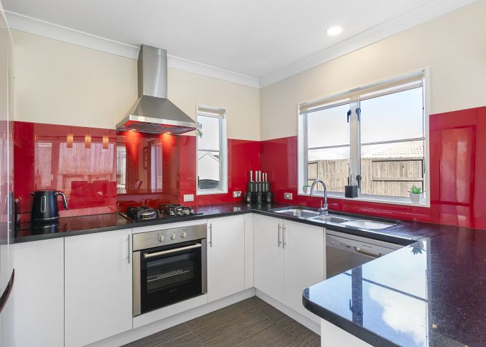  at 2/10 Vireya Court, Goodwood Heights, Manukau City, Auckland