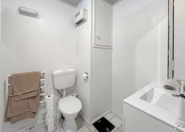  at 8/37 Edenvale Crescent, Mount Eden, Auckland City, Auckland