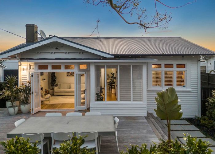  at 16 Walmer Road, Point Chevalier, Auckland City, Auckland
