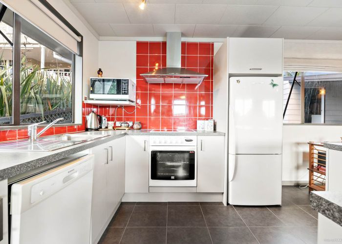  at 25B Shakespear Road, Army Bay, Whangaparaoa
