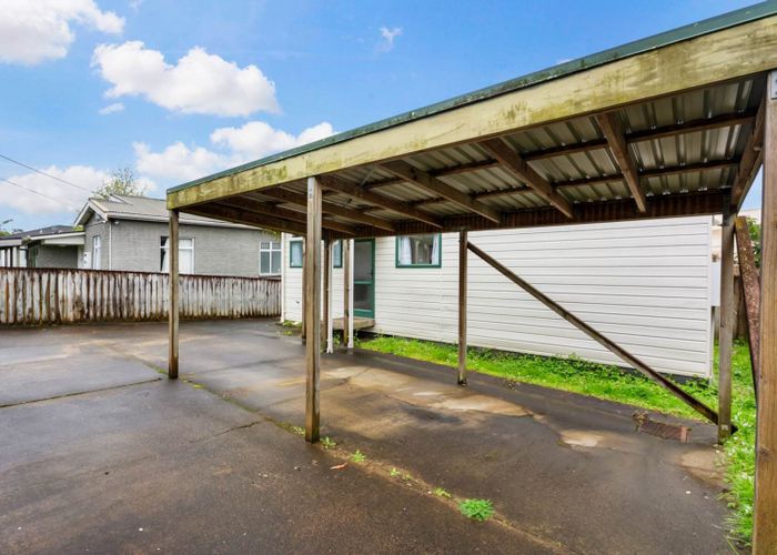  at 415 West Coast Road, Glen Eden, Waitakere City, Auckland