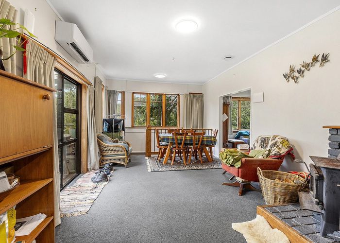  at 35-37 Airlie Road, Plimmerton, Porirua, Wellington