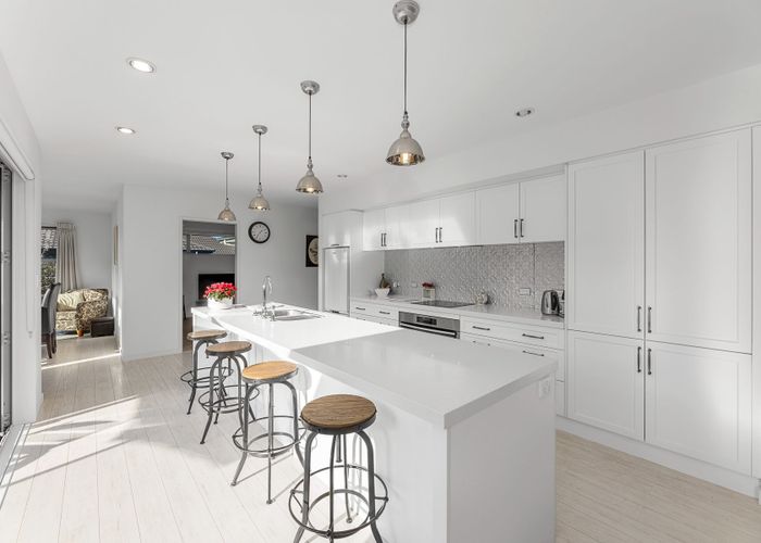  at 16 River Terrace, Renwick
