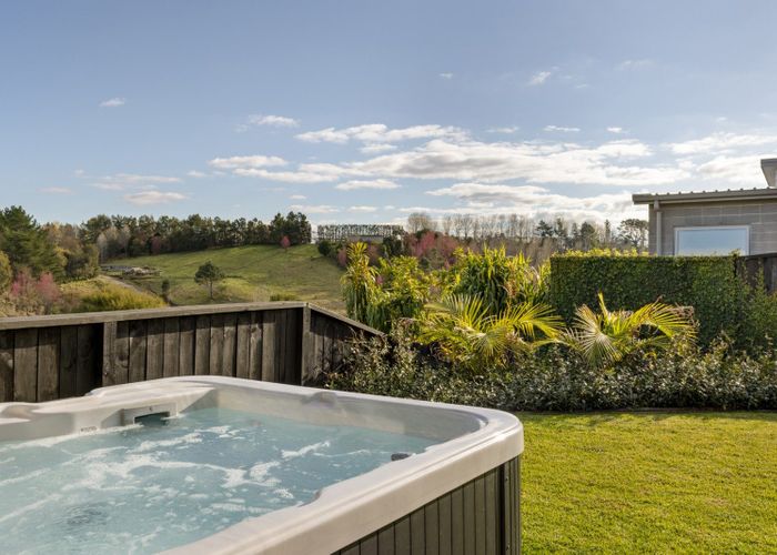  at 60 Puhirake Crescent, Pyes Pa, Tauranga
