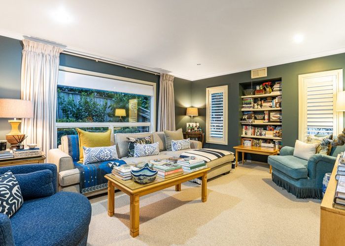  at 14 Paparoa Crescent, Aotea, Porirua, Wellington