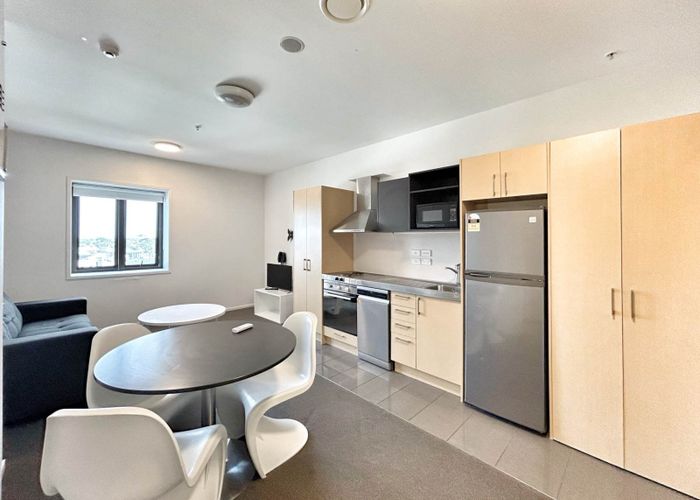  at 608/17 Putney Way, Manukau, Manukau City, Auckland