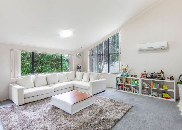  at 21 Ryehill Close, New Lynn, Waitakere City, Auckland