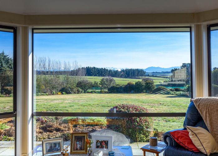  at 108 Spur Road, Hadlow