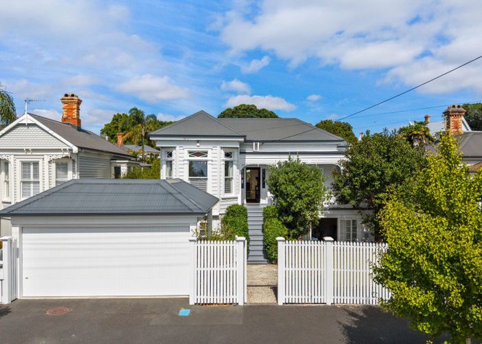  at 58 Albert Road, Devonport, Auckland