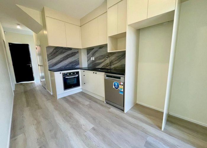  at 40 Friesian Drive, Mangere, Auckland