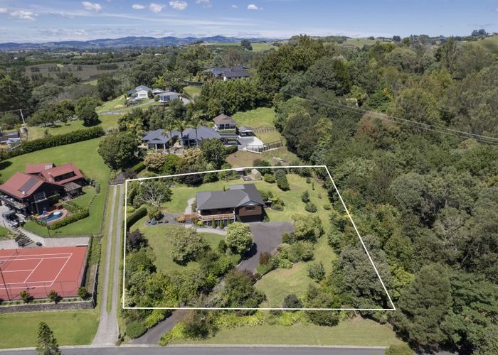  at 15 Perkins Drive, Minden, Tauranga