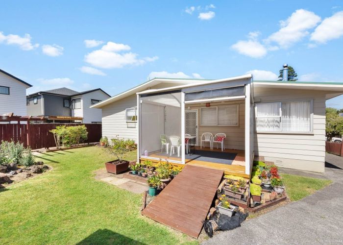  at 50 Chilcott Road, Henderson, Waitakere City, Auckland