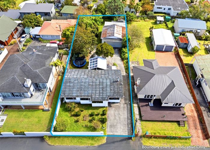  at 738 & 740 East Coast Road, Pinehill, North Shore City, Auckland