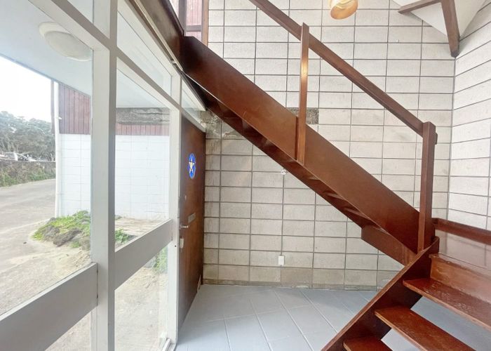  at 2/22 Craig Road, Milford, Auckland