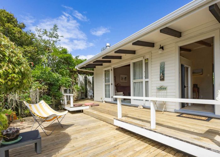  at 36 South Lynn Road, Titirangi, Waitakere City, Auckland