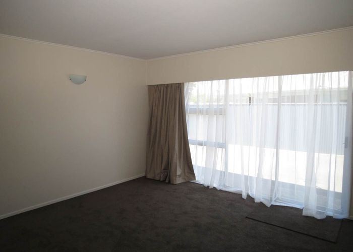  at 2/5 Maru Road, Takanini, Papakura, Auckland
