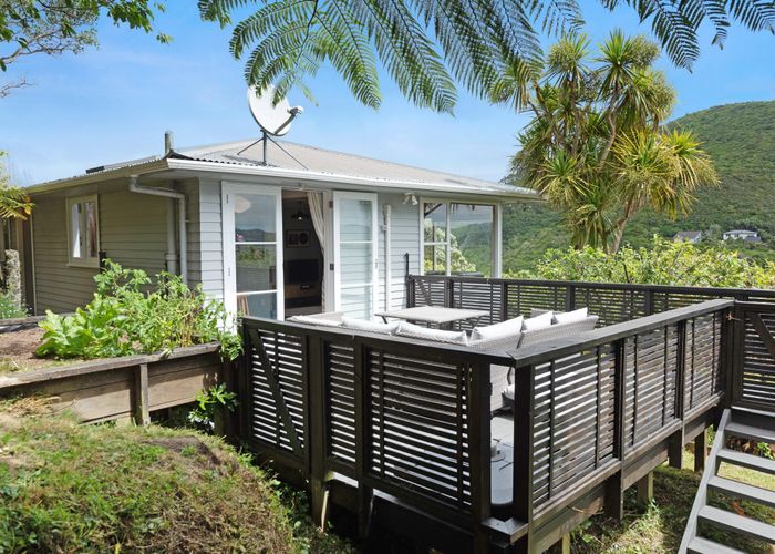  at 35 Croydon Street, Karori, Wellington