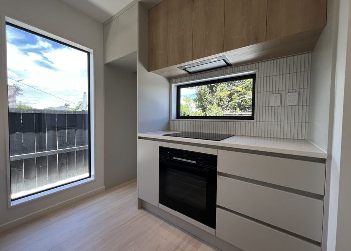  at 31 Mountain Road, Mount Wellington, Auckland