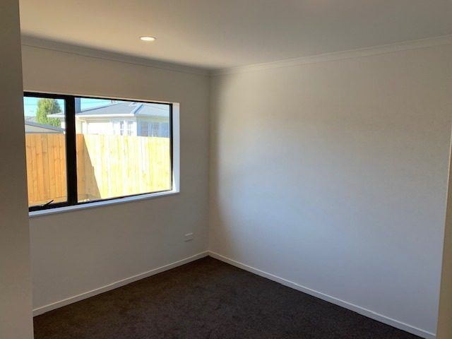  at 2/35 Heath Street, St Andrews, Hamilton