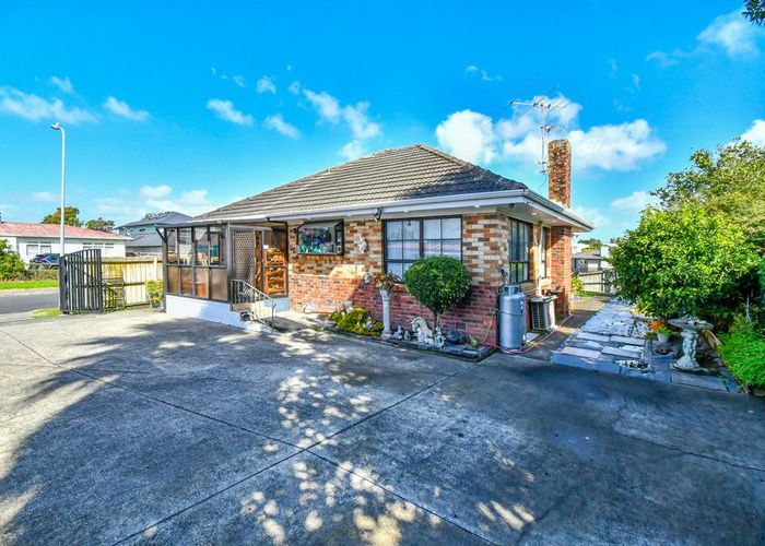  at 1 Swaffield Road, Papatoetoe, Auckland