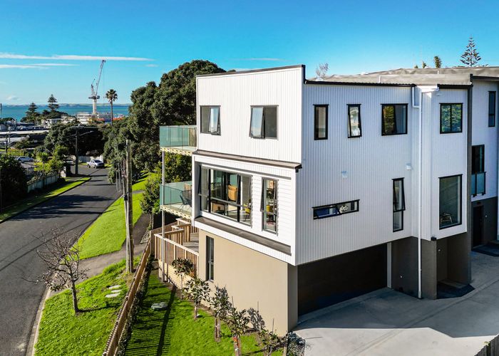  at 1/20 Penzance Road, Mairangi Bay, North Shore City, Auckland
