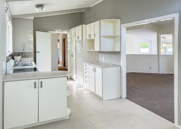  at 6 Mary Dreaver, New Windsor, Auckland City, Auckland