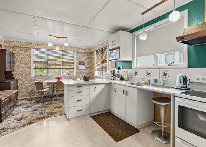  at 10 Lansdowne Crescent, Lansdowne, Masterton