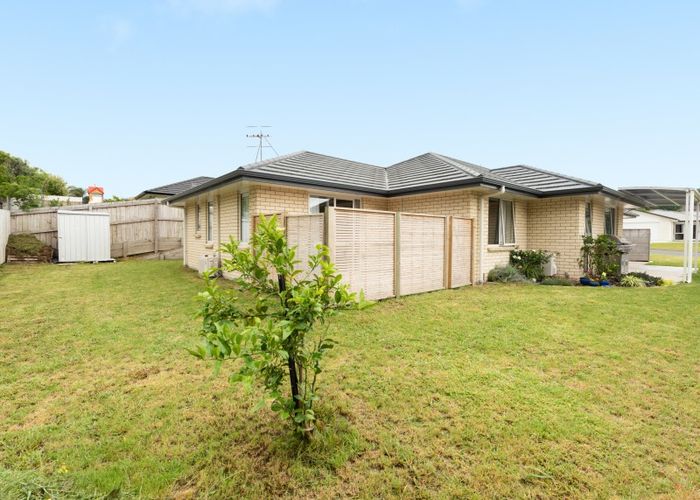  at 50 Fairfax Crescent, Pyes Pa, Tauranga
