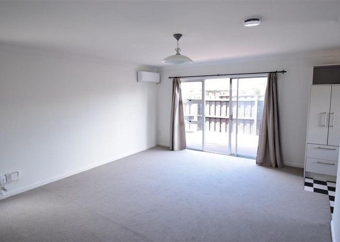  at 2/44 Latham Avenue, Pakuranga, Manukau City, Auckland