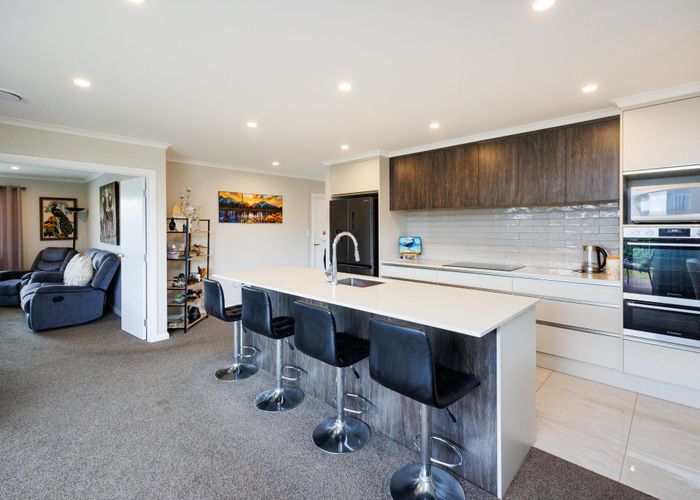  at 71 Johnstone Drive, Fitzherbert, Palmerston North