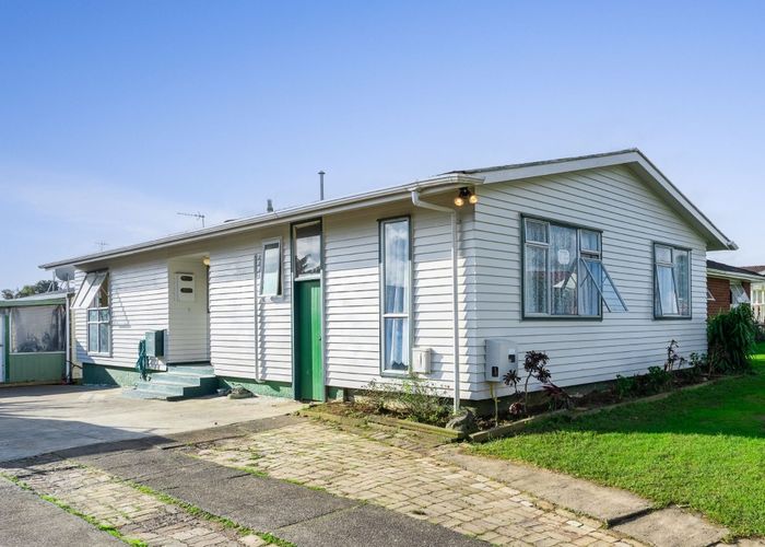  at 48 Chelburn Crescent, Mangere East, Auckland