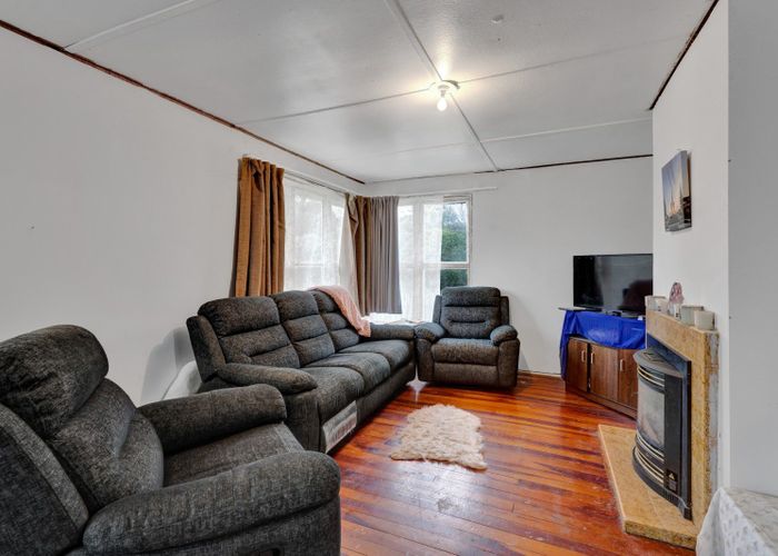  at 10 Acourt Street, Hawera