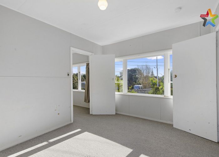  at 67 Tasman Road, Otaki Beach, Otaki