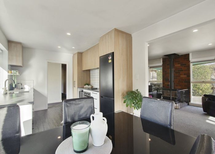  at 24 Woodend Road, Woodend, Woodend