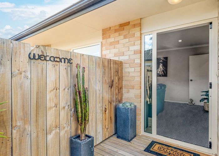  at 25 Drake Street, Howick, Auckland