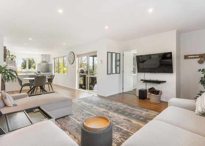  at 18 Grassmere Road, Henderson Valley, Waitakere City, Auckland
