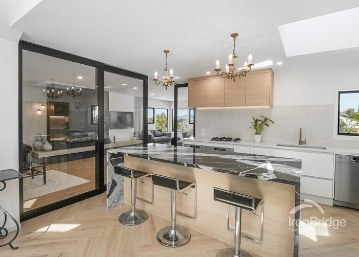  at 38 Quebec Road, Milford, Auckland