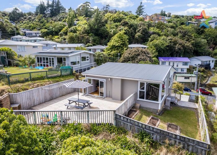  at 11 Manor Drive, Stokes Valley, Lower Hutt