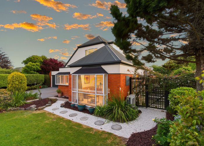  at 17 Greystoke Lane, Avonhead, Christchurch City, Canterbury